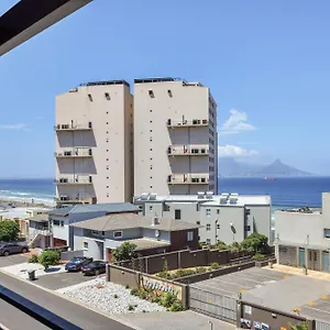 Apartment Manhattan On Coral, Bloubergstrand